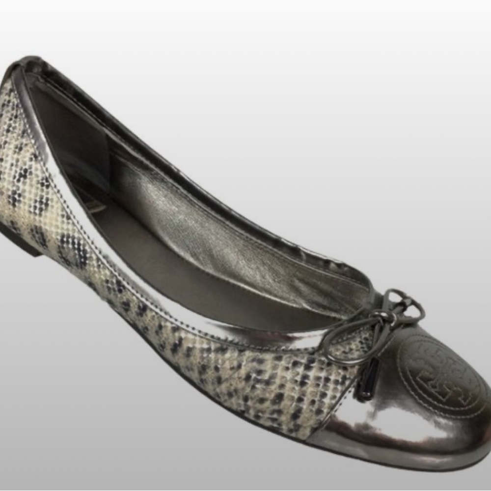 Tory Burch Verbena Silver Metallic Snakeskin Shoes, Size 7.5 Great Condition